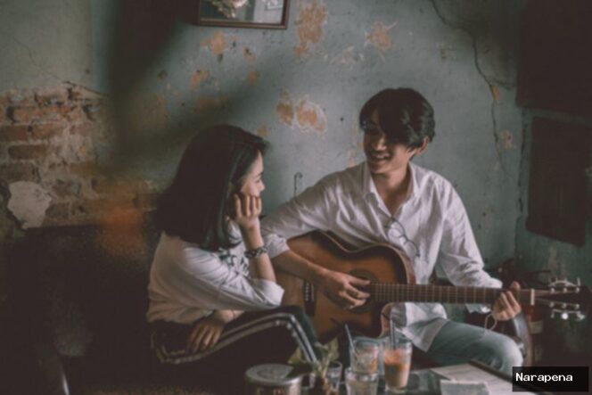 
					Love Language: Cara Mudah Mengetahui Bahasa Cinta Diri & Pasangan
