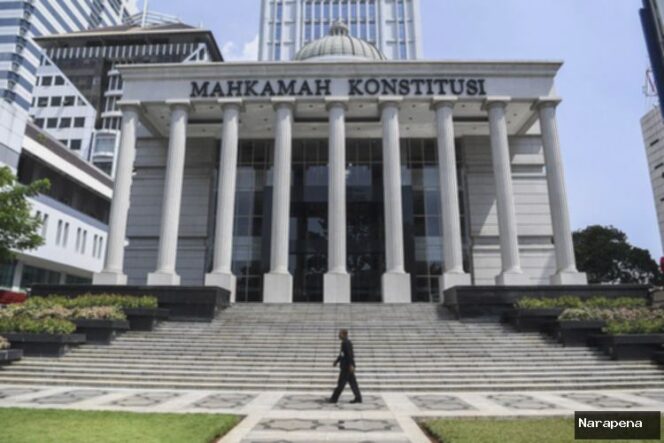 
					Ketika Pembayar Pajak Gugat Uang Pensiun Seumur Hidup Anggota DPR…