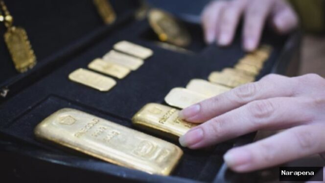 
					Emas Terbang Tinggi! Harga Diprediksi Tembus USD 4.050, Investasi Aman?