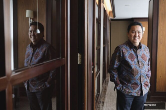 
					EMAS Buka Suara: Kepemilikan Saham Boy Thohir Jadi Sorotan!